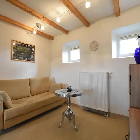 Apartment Schoene In Mit Garten, Cleaning Included *