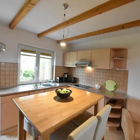 Apartment Schoene In Mit Garten, Cleaning Included Stellshagen