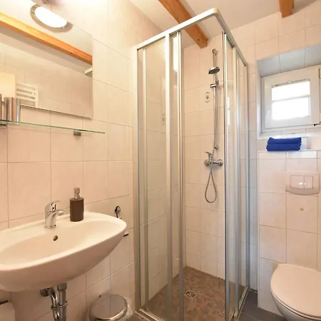 Apartment Schoene In Mit Garten, Cleaning Included *