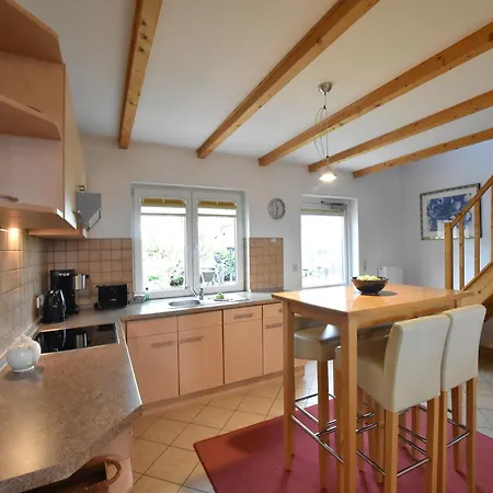 Apartment Schoene In Mit Garten, Cleaning Included *